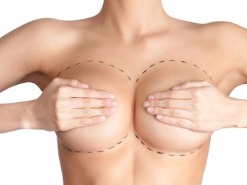 Nâng ngực bị sưng và cách giảm sưng đau hiệu quả